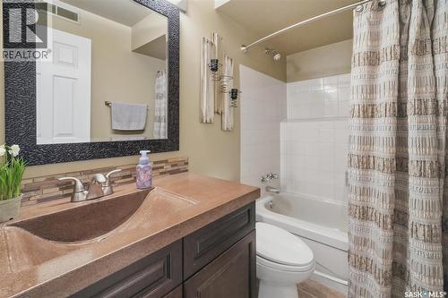 3402 Calder Crescent, Saskatoon, SK - Indoor Photo Showing Bathroom