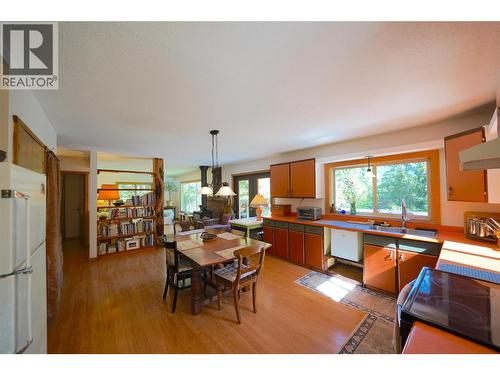 281 Iwanik Road, Procter, BC - Indoor