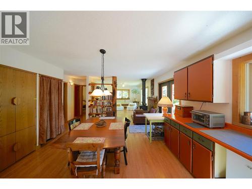 281 Iwanik Road, Procter, BC - Indoor