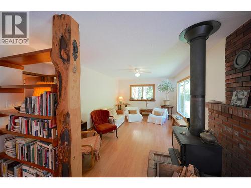 281 Iwanik Road, Procter, BC - Indoor