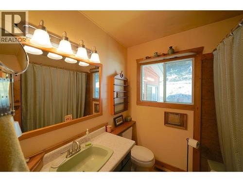 281 Iwanik Road, Procter, BC - Indoor Photo Showing Bathroom