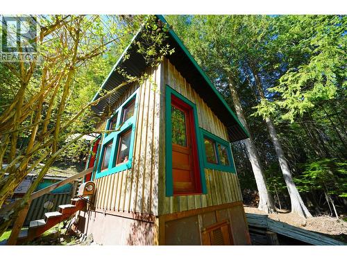 281 Iwanik Road, Procter, BC - Outdoor