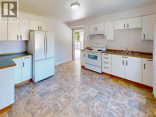 4627 Joyce Ave, Powell River, BC 