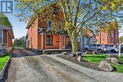 201 ROMAINE STREET Peterborough (Otonabee Ward 1), ON K9J 2C3