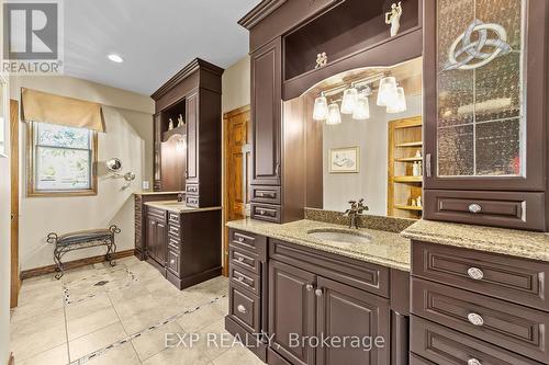 569 Franklinway Gate, London North (North R), ON - Indoor Photo Showing Other Room