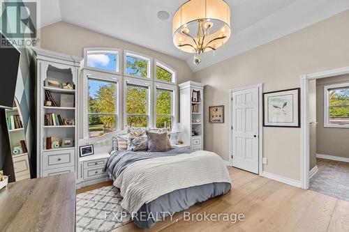 569 Franklinway Gate, London North (North R), ON - Indoor Photo Showing Bedroom