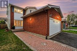 2056 WILDFLOWER DRIVE Ottawa, ON K1E 3R3