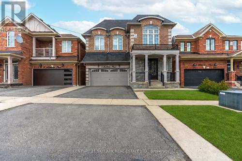 4 MISTLETOE PLACE  Brampton, ON L6Y 5V1