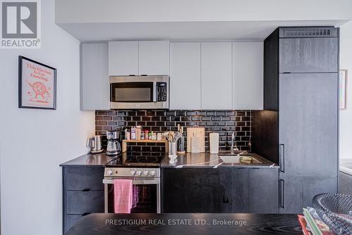 1311 - 285 Dufferin Street, Toronto, ON - Indoor Photo Showing Kitchen
