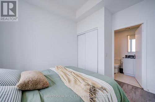 1311 - 285 Dufferin Street, Toronto, ON - Indoor Photo Showing Bedroom