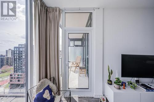 1311 - 285 Dufferin Street, Toronto, ON - Indoor Photo Showing Other Room