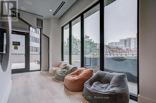 1311 - 285 Dufferin Street, Toronto, ON - Indoor Photo Showing Other Room