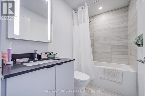 1311 - 285 Dufferin Street, Toronto, ON - Indoor Photo Showing Bathroom