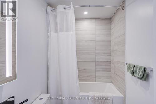 1311 - 285 Dufferin Street, Toronto, ON - Indoor Photo Showing Bathroom