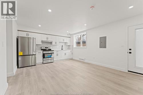 702 Pierre Unit# 6, Windsor, ON - Indoor Photo Showing Kitchen