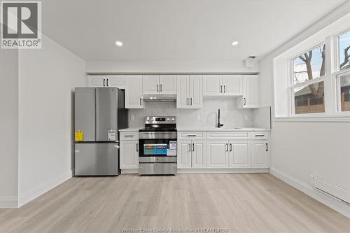 702 Pierre Unit# 6, Windsor, ON - Indoor Photo Showing Kitchen