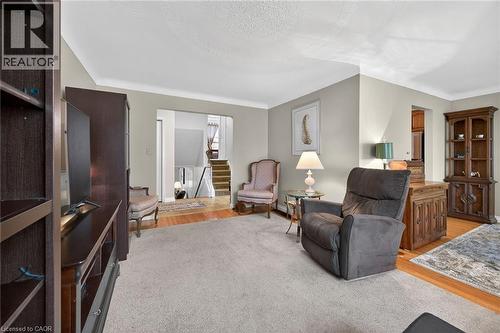 582 Woodview Road, Burlington, ON - Indoor Photo Showing Living Room