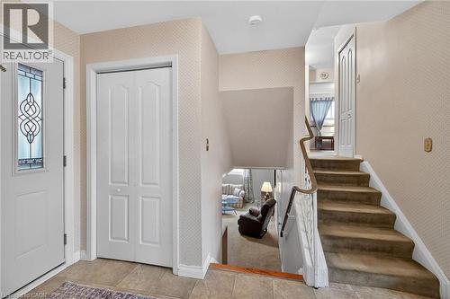 582 Woodview Road, Burlington, ON - Indoor Photo Showing Other Room