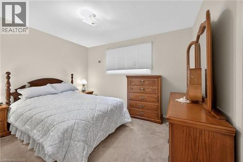 582 Woodview Road, Burlington, ON - Indoor Photo Showing Bedroom