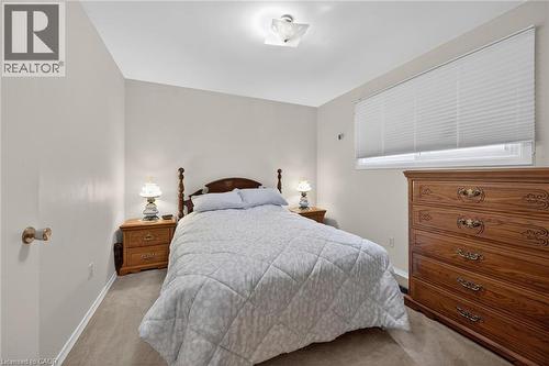 582 Woodview Road, Burlington, ON - Indoor Photo Showing Bedroom
