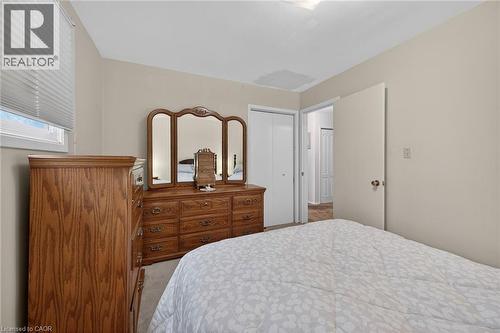 582 Woodview Road, Burlington, ON - Indoor Photo Showing Bedroom