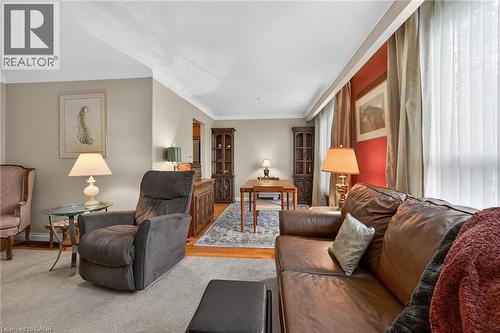 582 Woodview Road, Burlington, ON - Indoor Photo Showing Living Room