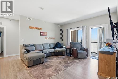 322 142 Pawlychenko Lane, Saskatoon, SK - Indoor Photo Showing Living Room