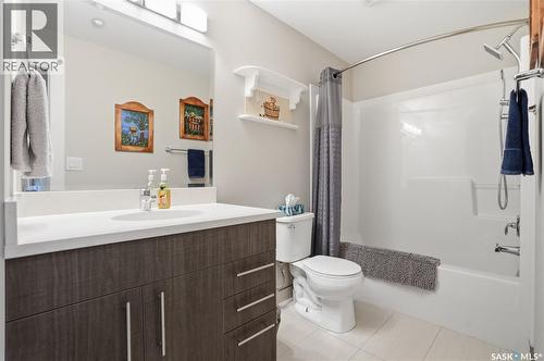 322 142 Pawlychenko Lane, Saskatoon, SK - Indoor Photo Showing Bathroom