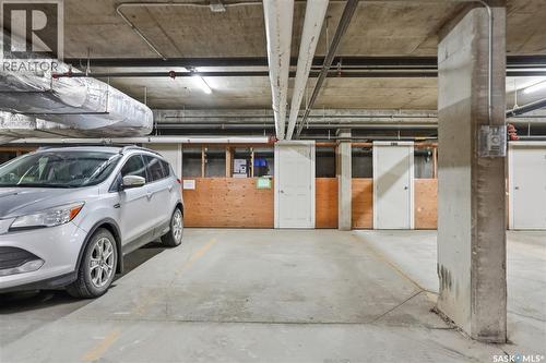 322 142 Pawlychenko Lane, Saskatoon, SK - Indoor Photo Showing Garage