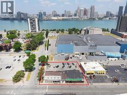 474-492 UNIVERSITY AVE W Windsor, ON N9A 5P8