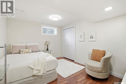 411 Auld Crescent, Saskatoon, SK - Indoor Photo Showing Bedroom