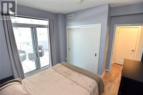 2081 Fairview Street Unit# 1003, Burlington, ON - Indoor Photo Showing Bedroom