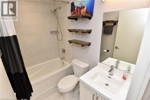 2081 Fairview Street Unit# 1003, Burlington, ON - Indoor Photo Showing Bathroom