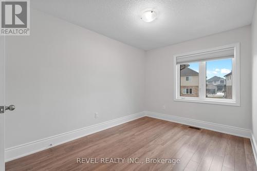 35 Sunset Way, Thorold, ON - Indoor Photo Showing Other Room