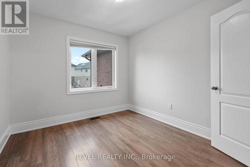 35 Sunset Way, Thorold, ON - Indoor Photo Showing Other Room