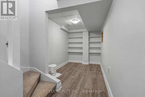 35 Sunset Way, Thorold, ON - Indoor Photo Showing Other Room