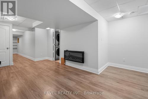 35 Sunset Way, Thorold, ON - Indoor With Fireplace
