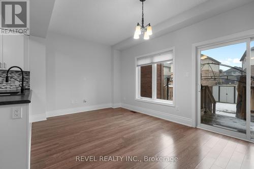 35 Sunset Way, Thorold, ON - Indoor Photo Showing Other Room