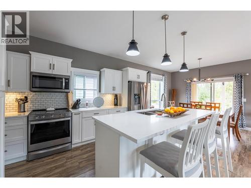 430 Buriview Drive, Nelson, BC - Indoor Photo Showing Kitchen With Upgraded Kitchen