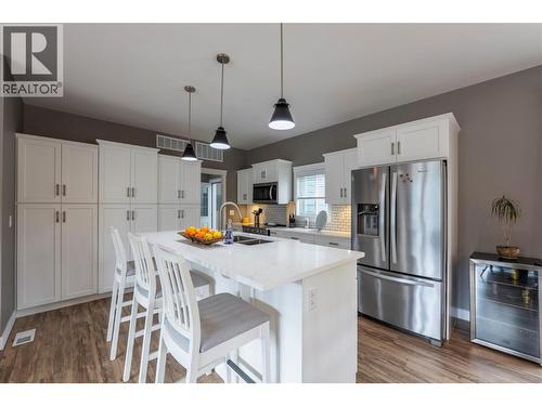 430 Buriview Drive, Nelson, BC - Indoor Photo Showing Kitchen With Double Sink With Upgraded Kitchen