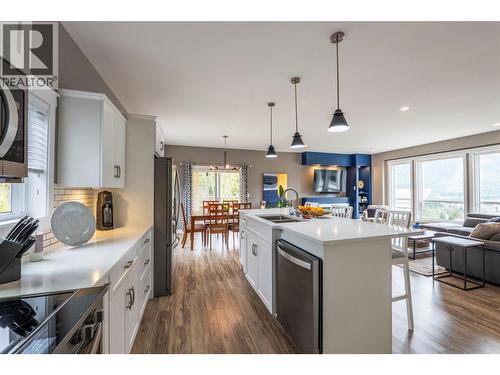 430 Buriview Drive, Nelson, BC - Indoor Photo Showing Kitchen With Upgraded Kitchen