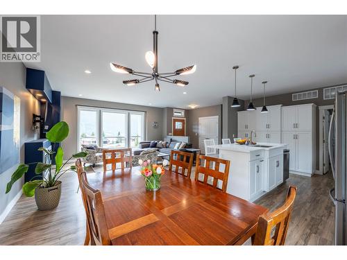 430 Buriview Drive, Nelson, BC - Indoor Photo Showing Dining Room