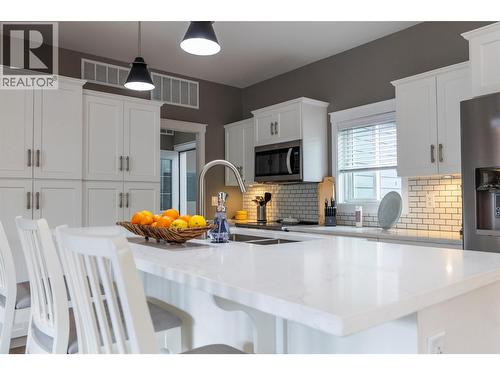 430 Buriview Drive, Nelson, BC - Indoor Photo Showing Kitchen With Double Sink With Upgraded Kitchen