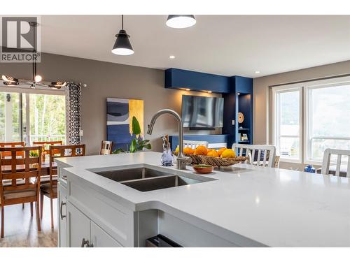 430 Buriview Drive, Nelson, BC - Indoor Photo Showing Kitchen With Double Sink