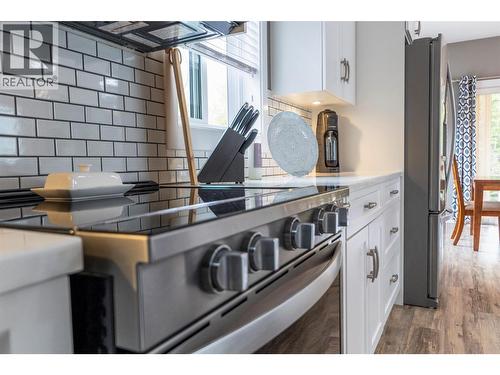 430 Buriview Drive, Nelson, BC - Indoor Photo Showing Kitchen