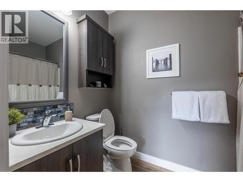 430 Buriview Drive, Nelson, BC - Indoor Photo Showing Bathroom