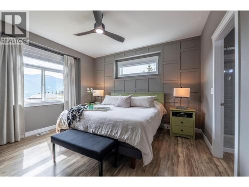 430 Buriview Drive, Nelson, BC - Indoor Photo Showing Bedroom