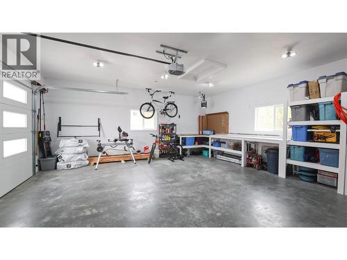 430 Buriview Drive, Nelson, BC - Indoor Photo Showing Garage