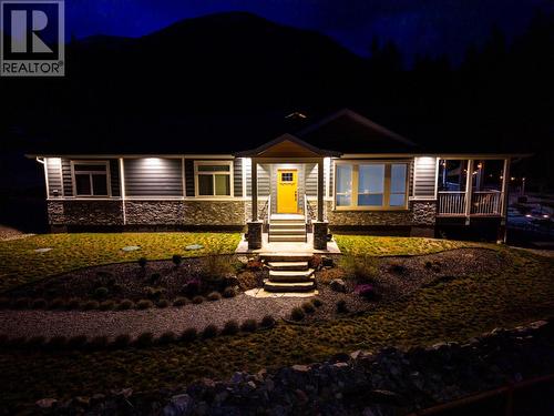 430 Buriview Drive, Nelson, BC - Outdoor