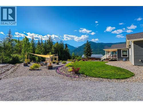 430 Buriview Drive, Nelson, BC - Outdoor
